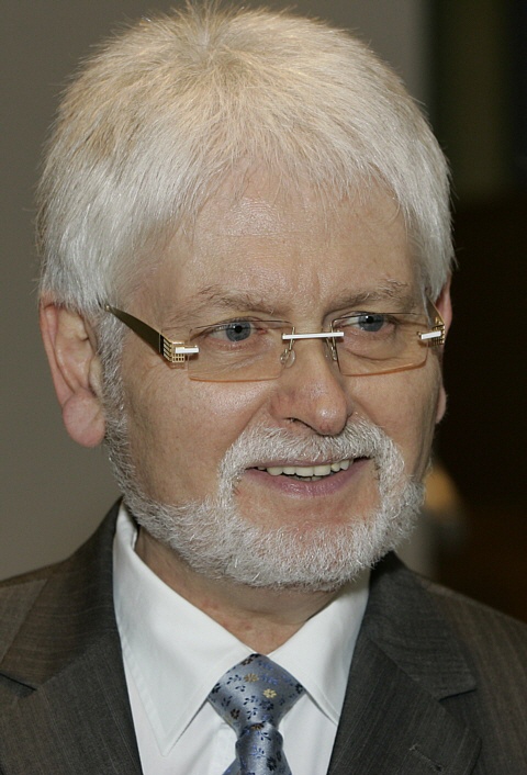 Dr. Wolfram Hartmann