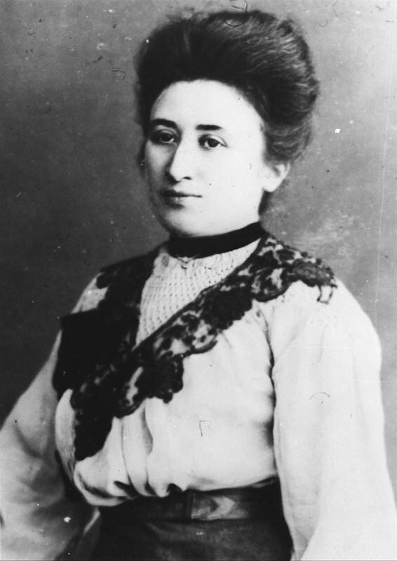 Rosa Luxemburg (1915)